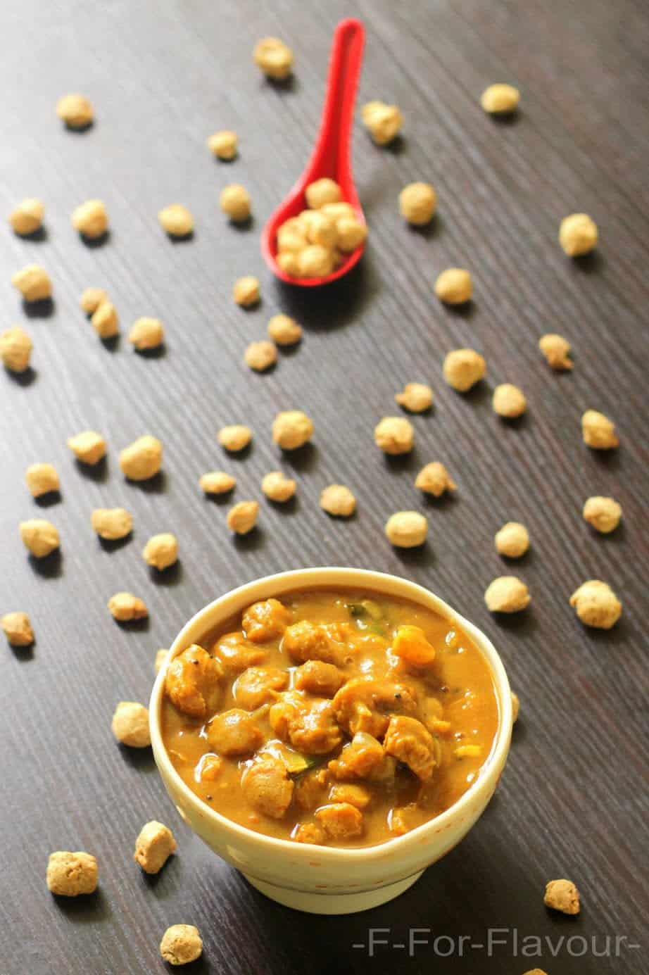 Meal maker curry in a bowl